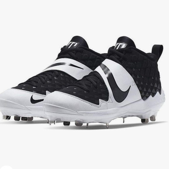 Nike Men's Force Trout 6 Pro Metal Baseball Cleats Black/White